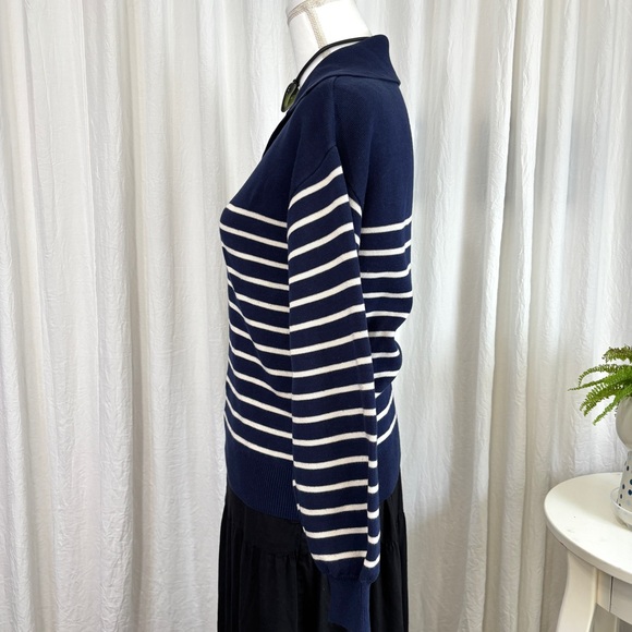 & Other Stories Navy and White V-Neck Sweater - Picture 2 of 9